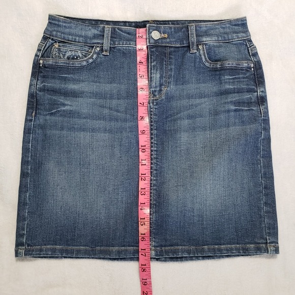 WHBM Denim Mini Skirt Women's Size 2 Medium Wash Blue Embroidered Rhinestones - Picture 11 of 11